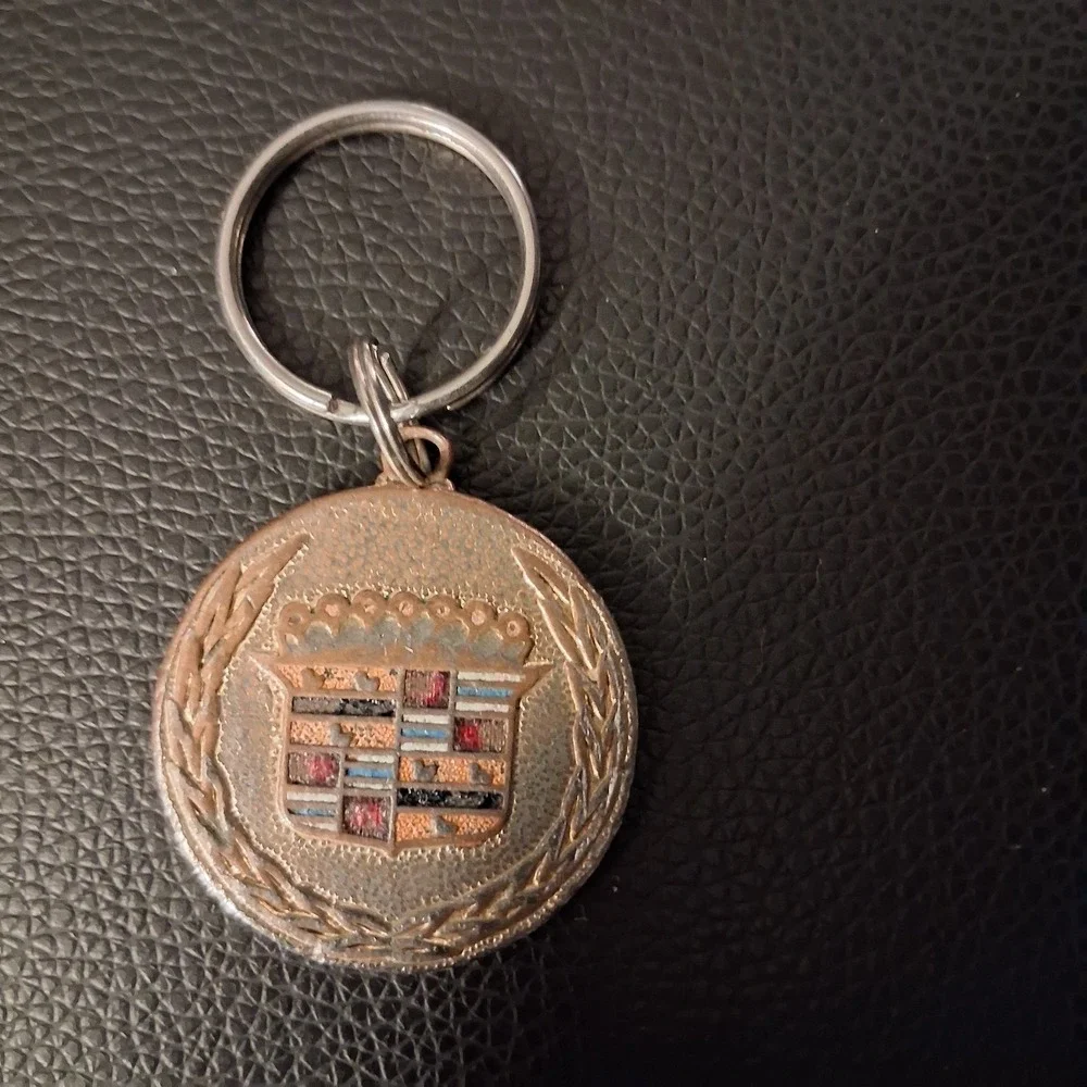 Vintage Cashman Cadillac Brass Emblem Keychain Las Vegas Fair Condition